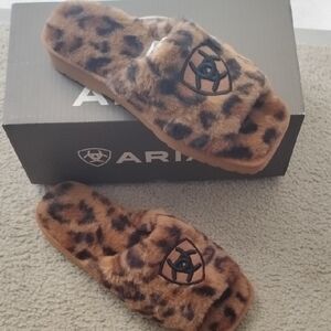 Ariat Cozy Slide Slippers - Brown and Tan Cheetah Print